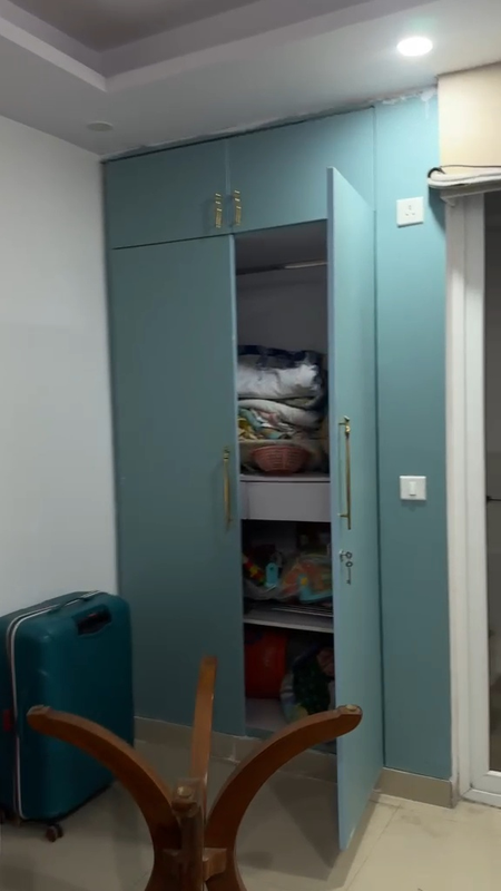 ग्रेटर नोएडा में मेड बनकर आई महिला ने बुजुर्ग को बेहोश कर उड़ाए गहने, नकदी