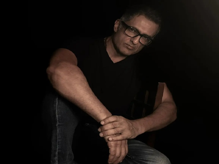 मॉडलिंग से लेकर फिल्म निर्माण तक, गंभीर अभिनय निभाकर भी संजय सूरी को नहीं मिला मुकाम मॉडलिंग से लेकर फिल्म निर्माण तक, गंभीर अभिनय निभाकर भी संजय सूरी को नहीं मिला मुकाम