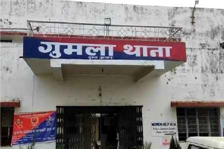 गुमला के गुमला में दो लड़कियों के साथ सामूहिक दुष्कर्म, ब्वॉयफ्रेंड ने रची थी साजिश, दो गिरफ्तार