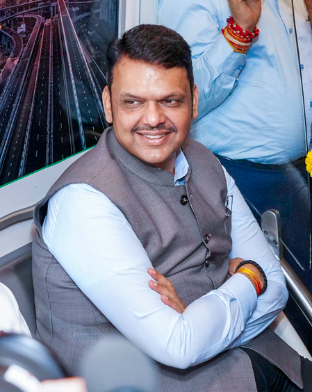 बारामती उपचुनाव सीएम फडणवीस ने महाराष्ट्र कांग्रेस प्रमुख को किया फोन, शरद पवार ने खड़गे से की बात