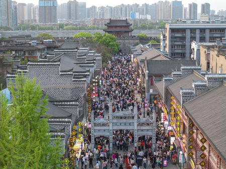 छिंगमिंग महोत्सव की छुट्टियों ने वसंत ऋतु के उपभोक्ता बाजार में नई जान फूंक दी