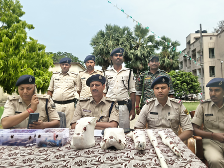 बिहार  बांका में अवैध हथियार फैक्ट्री का भंडाफोड़, पिस्टल व उपकरणों के साथ एक गिरफ्तार