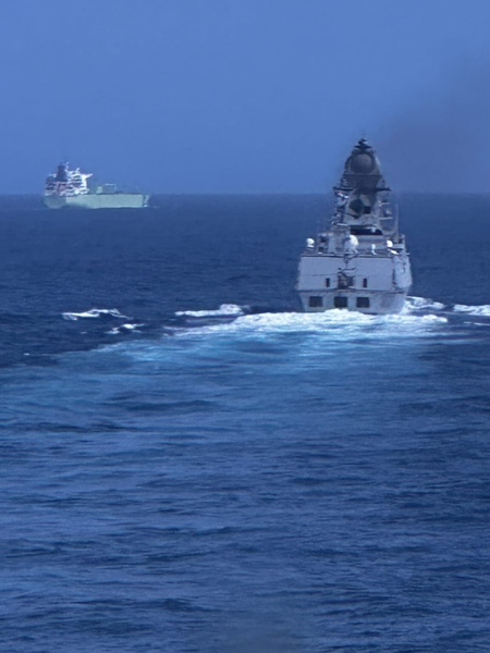 सीजफायर के बाद जल्द स्ट्रेट ऑफ होर्मुज पार कर सकते हैं भारतीय फ्लैग्ड शिप, नेवी की तैनाती में कोई बदलाव नहीं