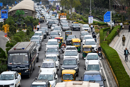 दिल्ली में नई ईवी पॉलिसी का ड्राफ्ट जारी 2028 से सिर्फ इलेक्ट्रिक दोपहिया, 2027 से ई-ऑटो ही होंगे रजिस्टर दिल्ली में नई ईवी पॉलिसी का ड्राफ्ट जारी 2028 से सिर्फ इलेक्ट्रिक दोपहिया, 2027 से ई-ऑटो ही होंगे रजिस्टर