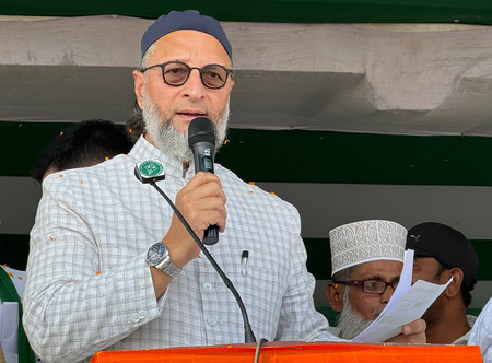 ओवैसी ने बकरीद के दिन होने वाली परीक्षाएं स्थगित करने की उठाई मांग