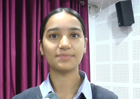 सीमा से सटे गांव की बेटी हर्षिता वर्मा ने किया कमाल, सीबीएसई 10वीं में हासिल किए 99.8 प्रतिशत अंक