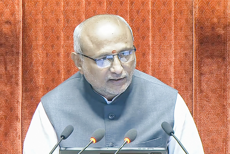 जीवंत लोकतंत्र में मतभेद स्वाभाविक और आवश्यक होते हैं  सीपी राधाकृष्णन