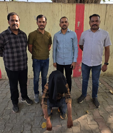 रोहित शेट्टी केस  फरार आरोपी प्रदीप कुमार आगरा से गिरफ्तार, 27 अप्रैल तक कस्टडी में भेजा गया