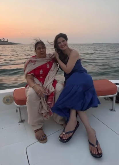 मां के लिए जरीन खान का छलका दर्द, नोट शेयर कर लिखा, आपके बिना सब खाली है