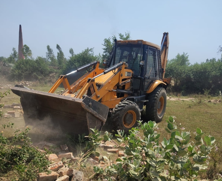 एलडीए की बड़ी कार्रवाई नैमिष नगर में चला बुलडोजर, 80 बीघा अवैध प्लाटिंग ध्वस्त, काकोरी में निर्माण सील