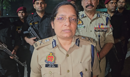 श्रमिकों के प्रदर्शन में मुख्य भूमिका निभाने वाला आदित्य आनंद गिरफ्तार नोएडा पुलिस कमिश्नर