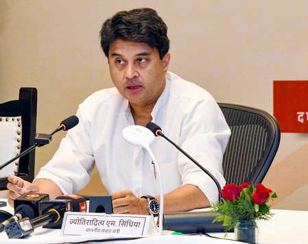 लॉजिस्टिक्स और सिटिजन-सेंट्रिक सेवाओं में तेजी से उभर रहा है डाक विभाग का सशक्त नेटवर्कः सिंधिया