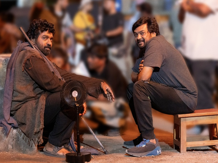 स्लमडॉग-33 टेम्पल रोड के निर्देशक पुरी जगन्नाथ को विजय ने दी खास अंदाज में बधाई