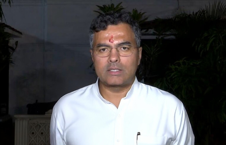 अरविंद केजरीवाल अर्बन आतंकवादी की तरह व्यवहार कर रहे हैं प्रवेश वर्मा