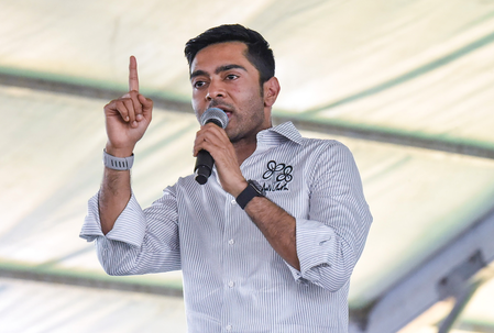 बंगाल चुनाव अभिषेक बनर्जी ने भाजपा पर कार्यकर्ताओं की मौत का राजनीतिकरण करने का आरोप