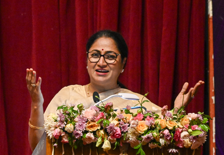 केंद्र सरकार ने सीएम रेखा गुप्ता का आग्रह स्वीकारा, दिल्ली में एफसीआई के जरिए फिर शुरू होगी गेहूं खरीद