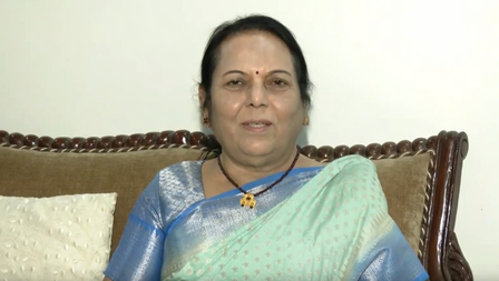 कांग्रेस का विचार प्रदूषित हो गया, खड़गे की टिप्पणी पर बोलीं शिवसेना नेता नीलम गोरहे