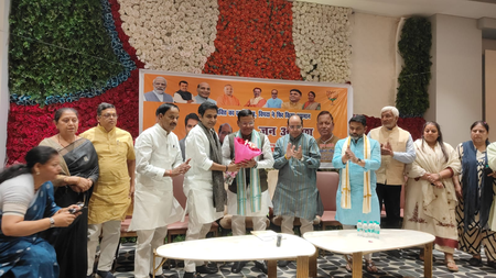 नोएडा भाजपा प्रदेश अध्यक्ष पंकज चौधरी का विपक्ष पर हमला, सपा को बताया महिला विरोधी