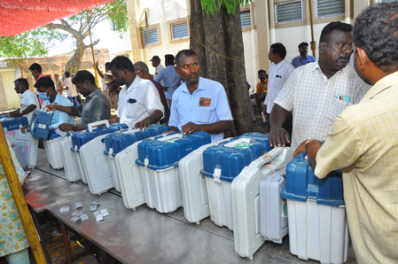 तमिलनाडु और पश्चिम बंगाल चुनाव में अब तक 1000 करोड़ रुपए से अधिक की जब्ती  चुनाव आयोग