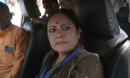 बंगाल आसनसोल में भाजपा प्रत्याशी की कार पर हमला, अग्निमित्रा पॉल बोलीं- मुसलमान टीएमसी की निजी संपत्ति नहीं