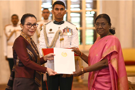 Envoys of four nations present credentials to President Murmu