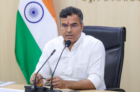 दिल्ली में मानसून की तैयारियां तेज 57.68 फीसदी डी-सिल्टिंग कार्य पूरा, 76 प्रमुख नालों पर विशेष फोकस