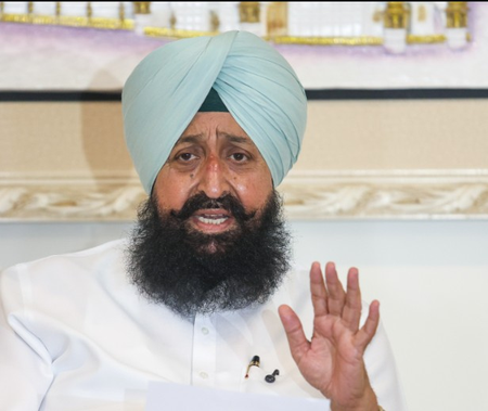 आप सांसदों का दलबदल जनता के जनादेश की सौदेबाजी प्रताप सिंह बाजवा