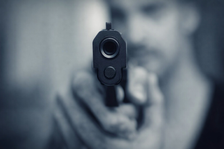 गुजरात सूरत की एसबीआई शाखा में दिनदहाड़े 50 लाख रुपए की लूट