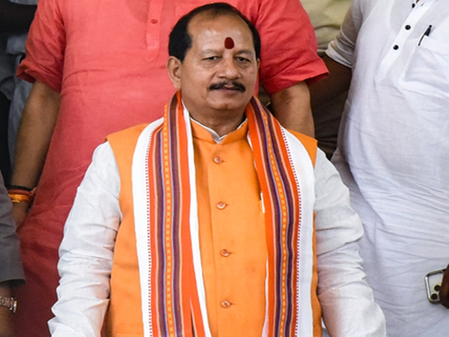 बिहार पूर्व डिप्टी सीएम विजय सिन्हा ने विपक्ष पर निशाना साधा, राजनीतिक गहमागहमी बढ़ी