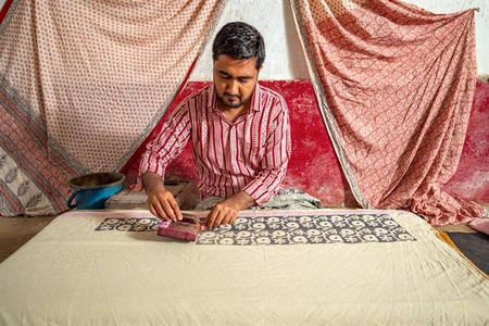 मध्य प्रदेश की ‘बाग प्रिंट’ कला को पेरिस में मिलेगा वैश्विक मंच, अंतरराष्ट्रीय मेले फोयर डे पेरिस में होगी प्रदर्शित