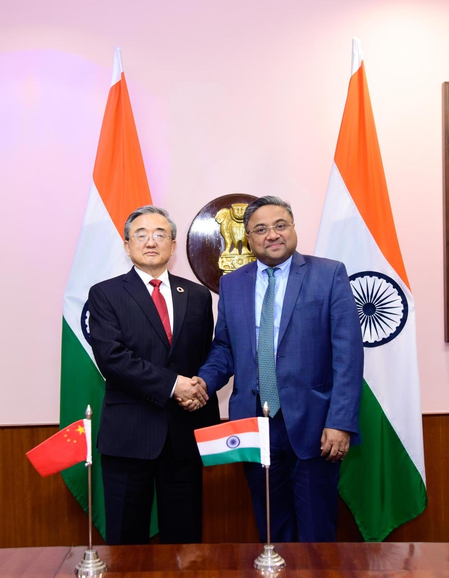 चीन के विशेष दूत लियू झेनमिन से म‍िले सीबी जॉर्ज, वैश्विक जलवायु सहयोग पर की चर्चा