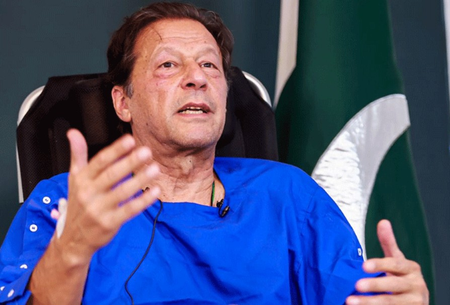 पाकिस्तान पूर्व पीएम इमरान खान की आंखों का सरकारी अस्पताल में हुआ इलाज, पीटीआई ने फिर उठाए सवाल
