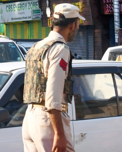 कुपवाड़ा नशे की तस्करी में संलिप्त लोगों के खिलाफ कड़ी कार्रवाई