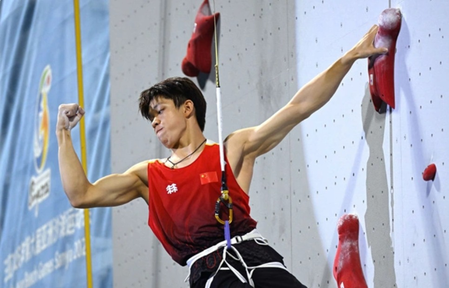 छठे एशियाई बीच खेल  चीनी पर्वतारोहण टीम का शानदार प्रदर्शन