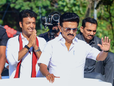 एग्जिट पोल केरल में यूडीएफ तो तमिलनाडु में डीएमके की जीत के संकेत, मिलेंगी इतनी सीटें