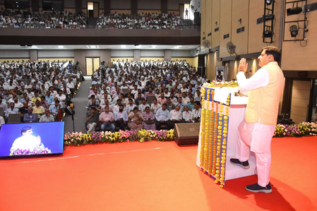 किसानों के हित में समर्पित होकर कार्य करें कृषि कर्मयोगी सीएम मोहन यादव