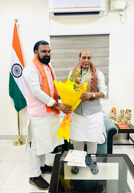 सम्राट चौधरी की रक्षा मंत्री राजनाथ सिंह से शिष्टाचार भेंट, विकसित बिहार के विजन पर हुई चर्चा