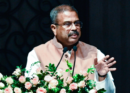 नीट यूजी पुनर्परीक्षा सरकार छात्रों के हितों की रक्षा के लिए पूरी तरह प्रतिबद्ध धर्मेंद्र प्रधान