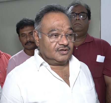 टीएमसी ही टीएमसी पर कर रही हमला, भाजपा पर आरोप बेबुनियाद  समिक भट्टाचार्य