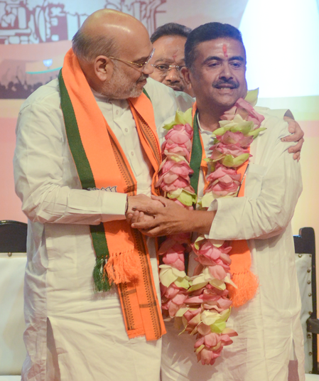 पश्चिम बंगाल सुवेंदु अधिकारी चुने गए विधायक दल के नेता, गृह मंत्री अमित शाह ने दी बधाई