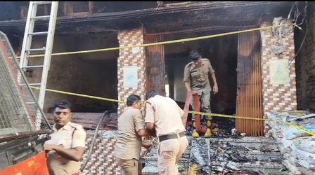 बिहार जनरल स्टोर में लगी आग, दो बच्चों समेत तीन की जलकर मौत