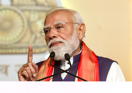 राजनीतिक विरोध को भूल कर पीएम मोदी ने दिखाई दरियादिली, शादी के लिए हेलीकॉप्टर का बदला रूट