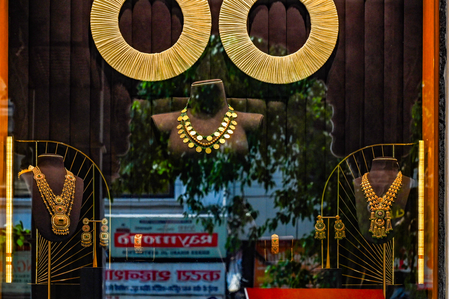India’s organised gold jewellery retail sector to achieve 20-25 pc revenue growth this fiscal: Report India’s organised gold jewellery retail sector to achieve 20-25 pc revenue growth this fiscal: Report