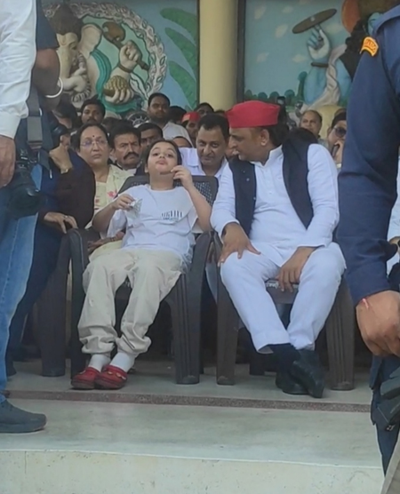 ...जब अंतिम संस्कार में मासूम आंखों ने शब्दों की जगह ले ली ...जब अंतिम संस्कार में मासूम आंखों ने शब्दों की जगह ले ली