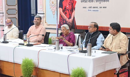 राज्यपाल आनंदीबेन पटेल ने विश्वविद्यालयों को दिया शोध और स्टार्टअप को बढ़ावा देने का निर्देश राज्यपाल आनंदीबेन पटेल ने विश्वविद्यालयों को दिया शोध और स्टार्टअप को बढ़ावा देने का निर्देश