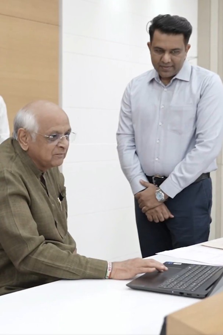 जनगणना-2027 गुजरात में स्व-गणना शुरू, मुख्यमंत्री भूपेंद्र पटेल ने खुद भरा फॉर्म