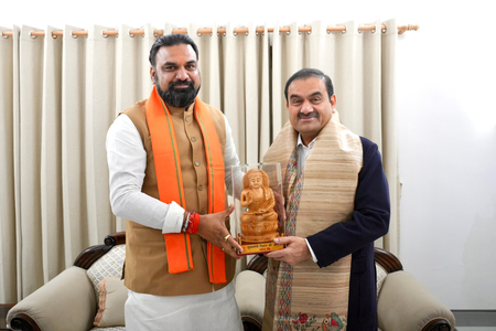 बिहार के सीएम सम्राट चौधरी से मिले गौतम अदाणी, राज्य में 60 हजार करोड़ के निवेश का ऐलान