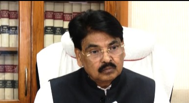 नीट पेपर लीक पर भाजपा का राहुल गांधी पर पलटवार, मनन मिश्रा बोले- बिना सोचे-समझे बोलते हैं कांग्रेस नेता नीट पेपर लीक पर भाजपा का राहुल गांधी पर पलटवार, मनन मिश्रा बोले- बिना सोचे-समझे बोलते हैं कांग्रेस नेता