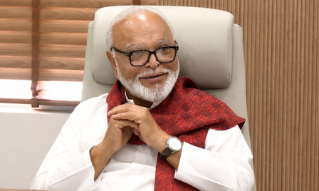 भारत की स्थिति कई देशों से बेहतर, पेट्रोल-डीजल की कीमतों पर बोले छगन भुजबल भारत की स्थिति कई देशों से बेहतर, पेट्रोल-डीजल की कीमतों पर बोले छगन भुजबल