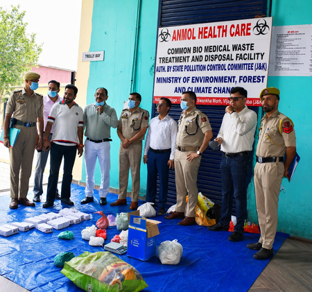 जम्मू-कश्मीर रियासी पुलिस ने जब्त 8 किलोग्राम से अधिक मादक पदार्थों को नष्ट किया जम्मू-कश्मीर रियासी पुलिस ने जब्त 8 किलोग्राम से अधिक मादक पदार्थों को नष्ट किया